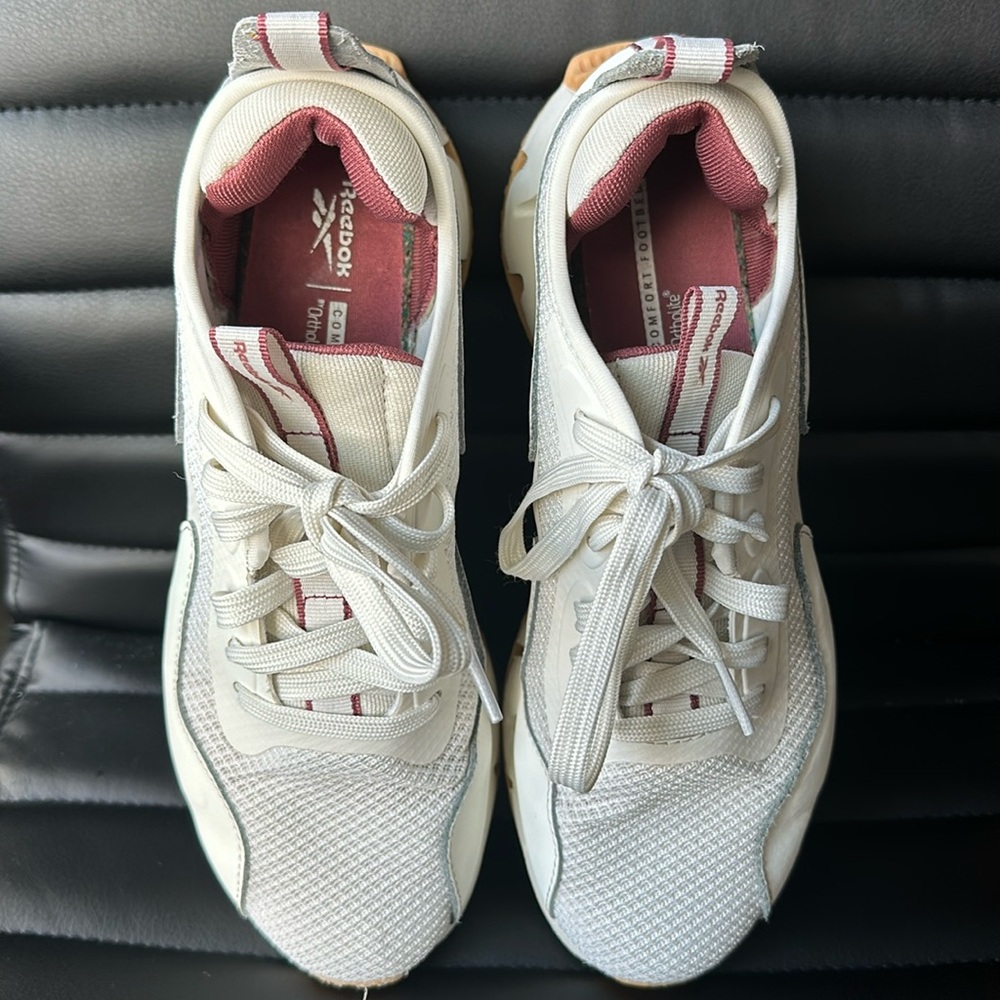 Reeboks - Picture 7 of 9